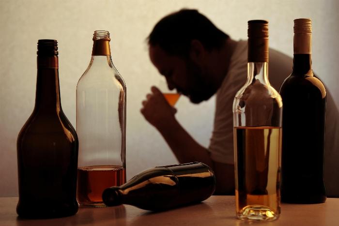 Запойный алкоголизм: признаки